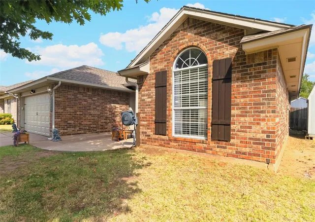Photo 2 of Single family home for sale at 10221 Bradford Way, Yukon, OK 73099 | MLS# 1250800 | Listing updated on 2026-10-29