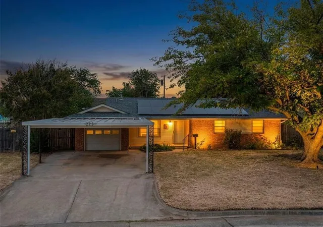 Photo 1 of Single family home for sale at 225 Mimosa Dr, Norman, OK 73069 | MLS# 1250803 | Listing updated on 2026-10-06