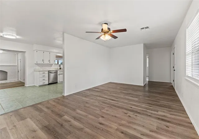 Photo 4 of Single family home for sale at 1015 E Kee St, Weatherford, OK 73096 | MLS# 1250806 | Listing updated on 2026-09-30