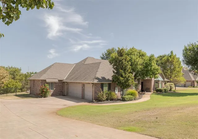 Photo 2 of Single family home for sale at 11012 Autumn Rd, Edmond, OK 73013 | MLS# 1250814 | Listing updated on 2026-10-07