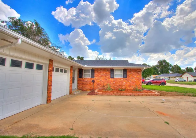 Photo 3 of Sale Pending at 8129 Nw 28th Terrace, Bethany, OK 73008 | MLS# 1250822 | Listing updated on 2026-10-01