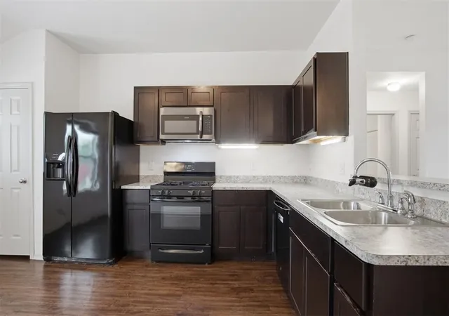 Photo 4 of Single family home for sale at 1404 Sandstone Dr, Noble, OK 73068 | MLS# 1250842 | Listing updated on 2026-10-02