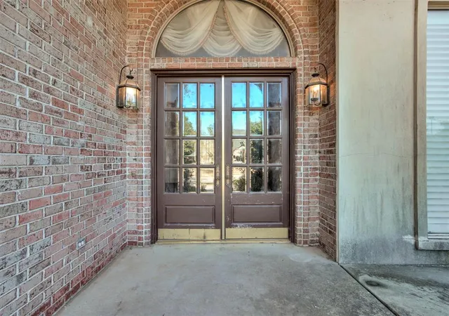 Photo 4 of Single family home for sale at 12209 Long Lake Blvd, Oklahoma City, OK 73170 | MLS# 1250850 | Listing updated on 2026-10-10