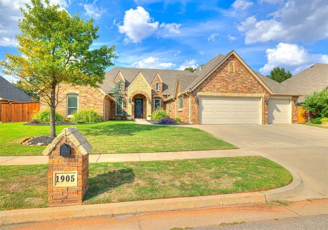 Photo 1 of Single family home for sale at 1905 Nw 193rd Circle, Edmond, OK 73012 | MLS# 1250855 | Listing updated on 2026-09-30
