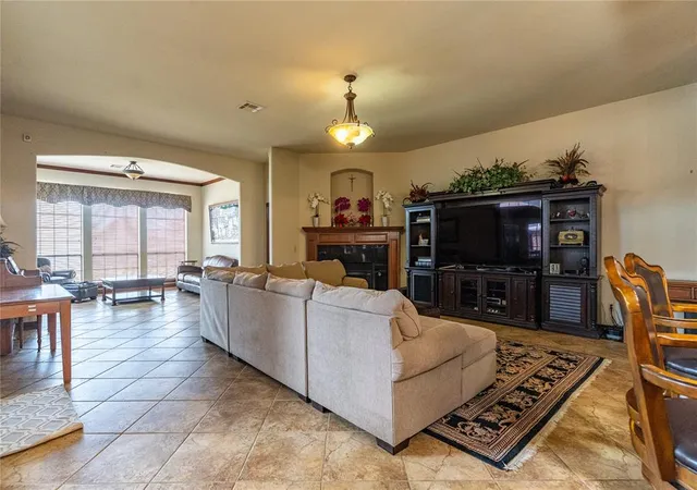 Photo 3 of Single family home for sale at 1401 Nw 170th Street, Edmond, OK 73012 | MLS# 1250856 | Listing updated on 2026-10-06