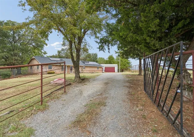 Photo 1 of Single family home for sale at 1658 County Rd 1220, Tuttle, OK 73089 | MLS# 1250872 | Listing updated on 2026-10-03