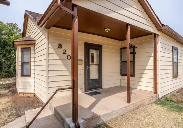 Photo 2 of Single family home for sale at 820 N Market St, Cordell, OK 73632 | MLS# 1250876 | Listing updated on 2026-09-26
