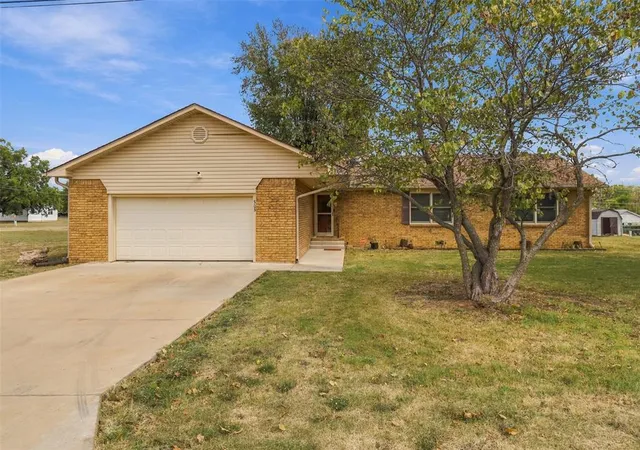 Photo 1 of Single family home for sale at 505 S 4th Avenue, Stroud, OK 74079 | MLS# 1250879 | Listing updated on 2026-09-26