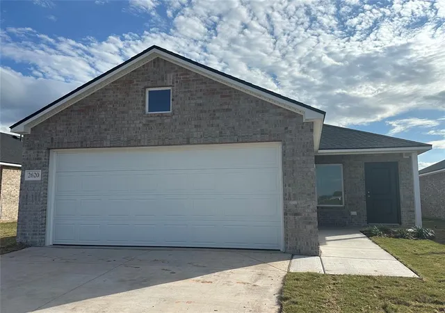 Single family home for sale at 2620 NW 203rd Street, Edmond, OK 73012 | MLS# 1250881