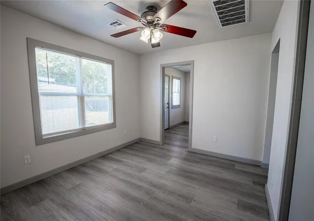 Photo 3 of Sale Pending at 305 W Rickenbacker Dr, Oklahoma City, OK 73110 | MLS# 1250882 | Listing updated on 2026-09-29