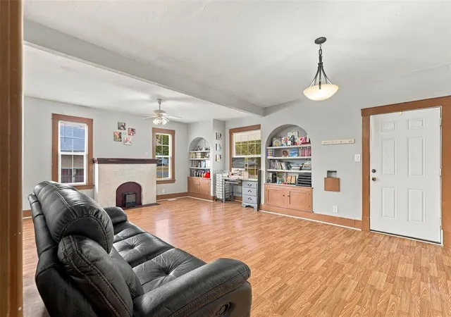 Photo 4 of Single family home for sale at 906 S Barker Ave, El Reno, OK 73036 | MLS# 1250885 | Listing updated on 2026-10-07