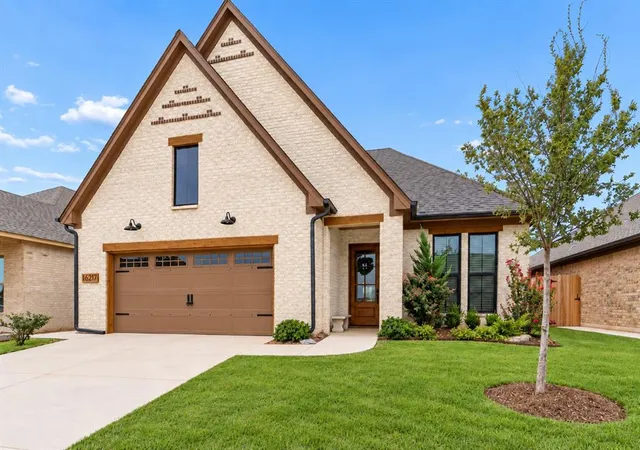 Photo 1 of Single family home for sale at 16217 Blackberry Farm Rd, Edmond, OK 73013 | MLS# 1250895 | Listing updated on 2026-10-07