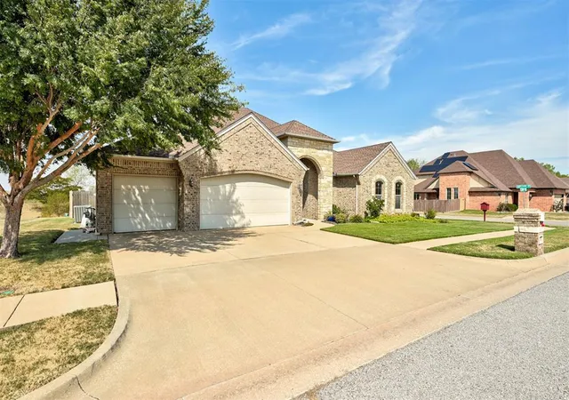 Photo 3 of Single family home for sale at 13221 Brampton Way, Yukon, OK 73099 | MLS# 1250901 | Listing updated on 2026-10-09