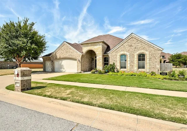 Photo 3 of Single family home for sale at 13221 Brampton Way, Yukon, OK 73099 | MLS# 1250901 | Listing updated on 2026-10-09
