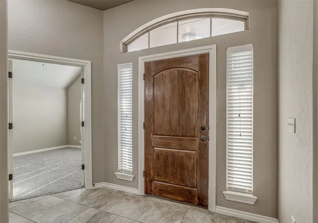 Photo 3 of Single family home for sale at 529 Whispering Oaks Blvd, Moore, OK 73160 | MLS# 1250908 | Listing updated on 2026-09-25