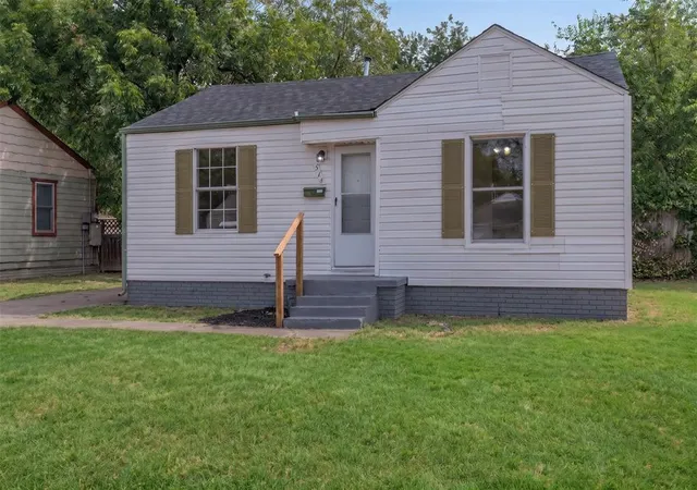 Photo 1 of Single family home for sale at 514 E Rickenbacker Dr, Oklahoma City, OK 73110 | MLS# 1250915 | Listing updated on 2026-09-26