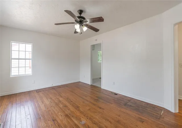 Photo 3 of Single family home for sale at 514 E Rickenbacker Dr, Oklahoma City, OK 73110 | MLS# 1250915 | Listing updated on 2026-09-26