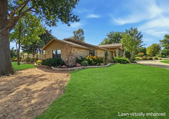 Photo 2 of Single family home for sale at 412 Paseo De Vida St, Altus, OK 73521 | MLS# 1250929 | Listing updated on 2026-10-04