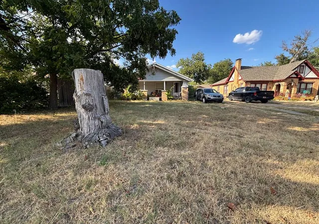 Photo 1 of Sale Pending at 713 Nw Dearborn Ave, Lawton, OK 73507 | MLS# 1250942 | Listing updated on 2026-10-05