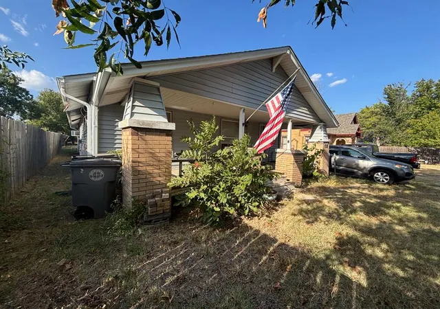 Photo 2 of Sale Pending at 713 Nw Dearborn Ave, Lawton, OK 73507 | MLS# 1250942 | Listing updated on 2026-10-05