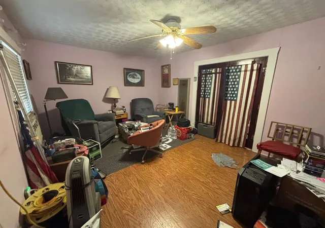 Photo 4 of Sale Pending at 713 NW Dearborn Ave, Lawton, OK 73507 | MLS# 1250942 | Listing updated on 2026-10-05
