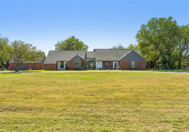 Single family home for sale at 4610 NE Trails End St, Piedmont, OK 73078 | MLS# 1250949