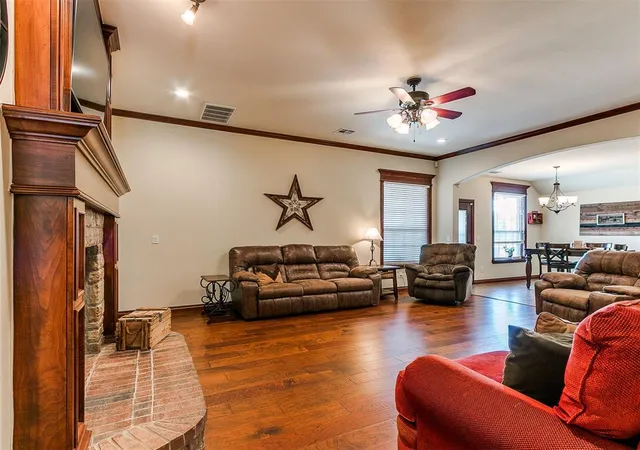 Photo 4 of Single family home for sale at 1670 Meadow Crk Cir, Newcastle, OK 73065 | MLS# 1250954 | Listing updated on 2026-10-05