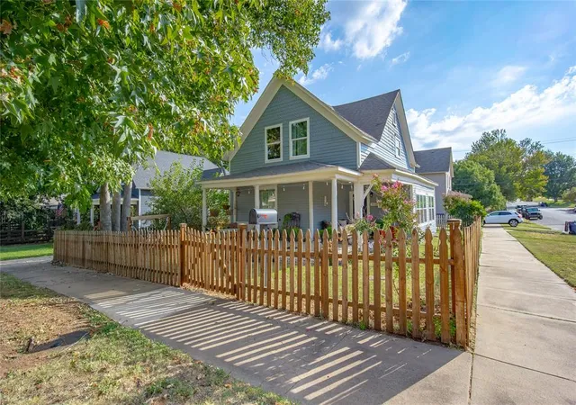 Photo 1 of Single family home for sale at 502 N Broad St, Guthrie, OK 73044 | MLS# 1250961 | Listing updated on 2026-10-20