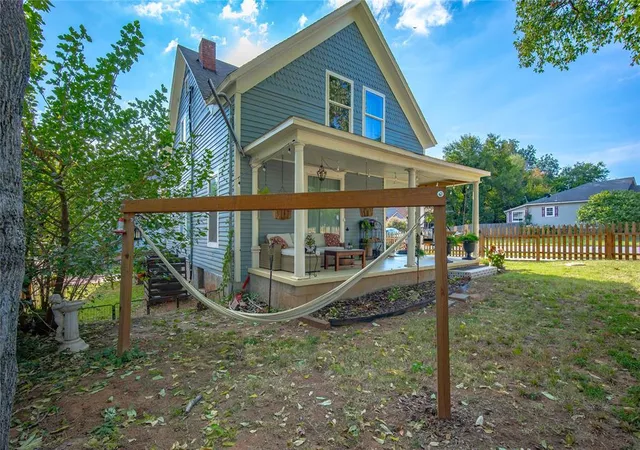 Photo 4 of Single family home for sale at 502 N Broad St, Guthrie, OK 73044 | MLS# 1250961 | Listing updated on 2026-10-20