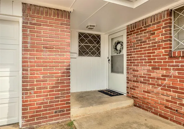 Photo 3 of Sale Pending at 133 SW 64th Terrace, Oklahoma City, OK 73139 | MLS# 1250965 | Listing updated on 2026-09-30