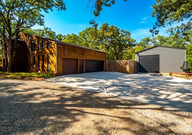 Photo 4 of Single family home for sale at 30 Pam Dr, Shawnee, OK 74804 | MLS# 1250971 | Listing updated on 2026-10-05
