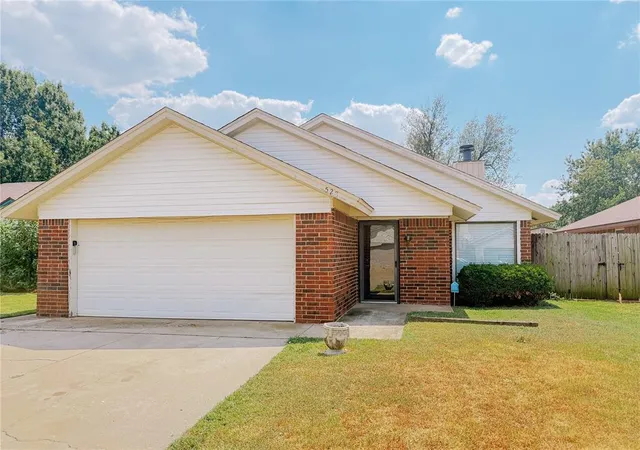 Photo 1 of Single family home for sale at 528 W 9th Street, Edmond, OK 73003 | MLS# 1250975 | Listing updated on 2026-09-29