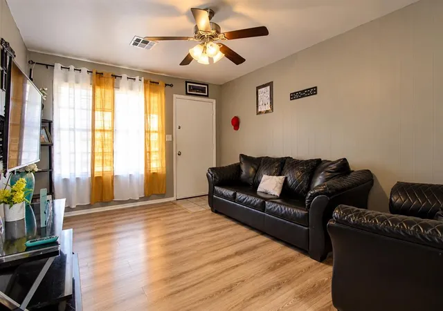 Photo 4 of Single family home for sale at 740 Butler St, Moore, OK 73160 | MLS# 1250977 | Listing updated on 2026-09-29