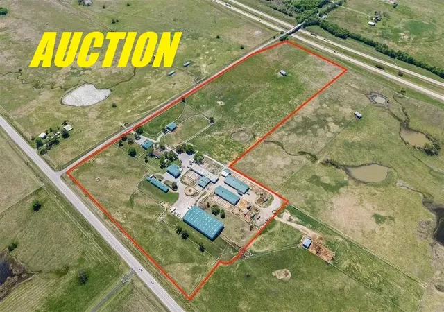 Photo 1 of Single family home for sale at 7511 Sunshine Ln, Marietta, OK 73448 | MLS# 1250985 | Listing updated on 2026-09-28