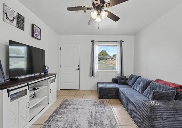Photo 3 of Multi family home for sale at 116 N Mckenzie St #116 + 118, Weatherford, OK 73096 | MLS# 1250996 | Listing updated on 2026-09-27