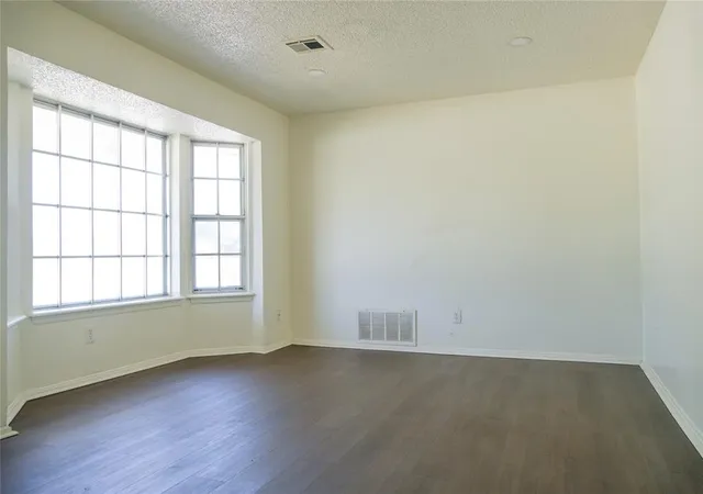 Photo 3 of Single family home for sale at 1410 High Meadows Dr, Norman, OK 73071 | MLS# 1251008 | Listing updated on 2026-09-26