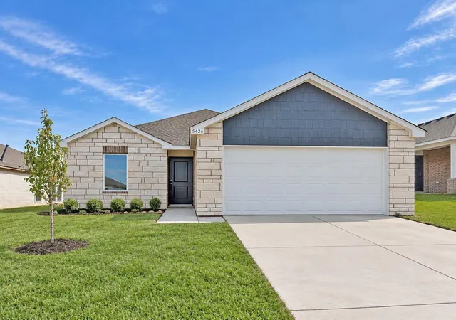 Single family home for sale at 5426 Nicole Dr, Tuttle, OK 73089 | MLS# 1251029