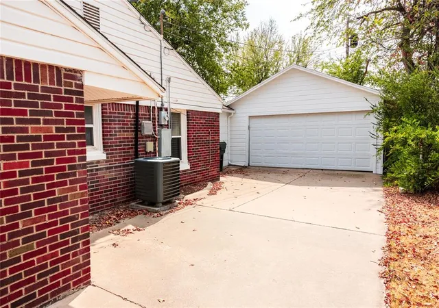 Photo 3 of Single family home for sale at 508 E Indian Dr, Oklahoma City, OK 73110 | MLS# 1251032 | Listing updated on 2026-10-08