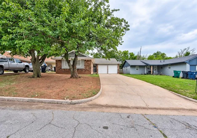 Single family home for sale at 3208 SE 54th Street, Oklahoma City, OK 73135 | MLS# 1251034
