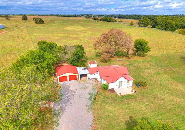 Photo 1 of Single family home for sale at 10001 Duffy Rd, Lexington, OK 73051 | MLS# 1251040 | Listing updated on 2026-10-15