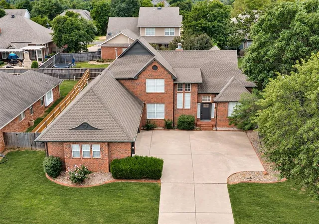 Photo 2 of Single family home for sale at 3641 Equestrian Ct, Edmond, OK 73034 | MLS# 1251042 | Listing updated on 2026-10-09