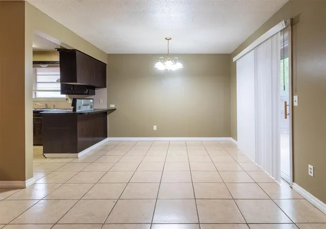 Listing Photo 5 - Condo for sale in building located at 4701 NW 63rd St, Oklahoma City, OK 73132