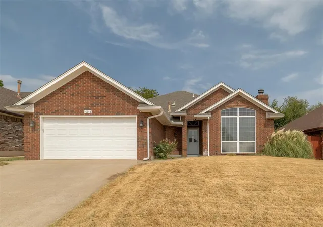 Photo 1 of Single family home for sale at 10013 Forest Ln, Oklahoma City, OK 73130 | MLS# 1251052 | Listing updated on 2026-09-30