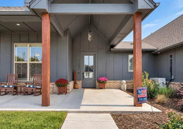 Photo 3 of Single family home for sale at 1662 Shaylee Ln, Choctaw, OK 73020 | MLS# 1251064 | Listing updated on 2026-10-07