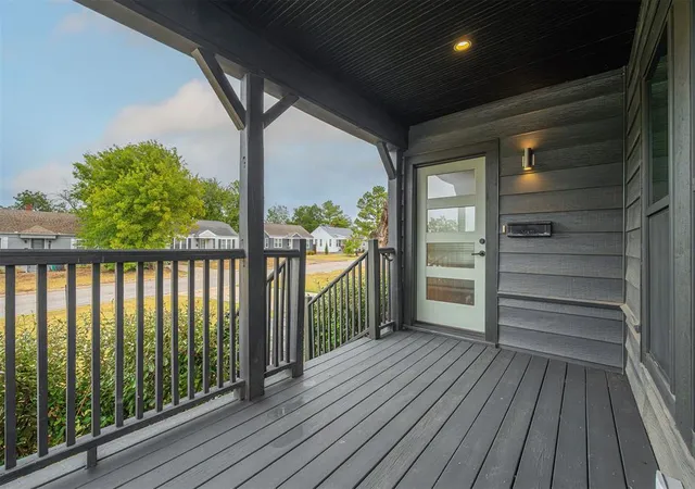 Photo 3 of Sale Pending at 828 NW 45th Street, Oklahoma City, OK 73118 | MLS# 1251068 | Listing updated on 2026-10-08