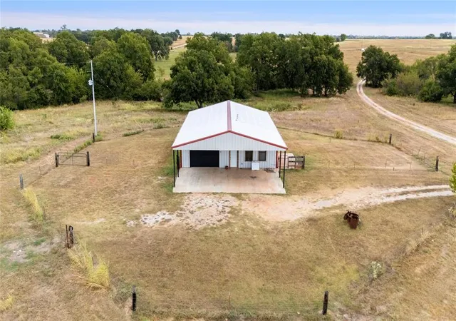 Photo 1 of Single family home for sale at 10050 Indian Meridian Ave, Paoli, OK 73074 | MLS# 1251070 | Listing updated on 2026-09-29