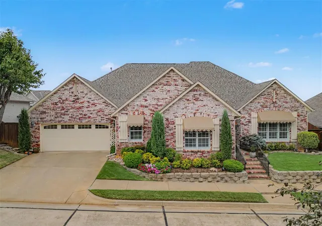 Photo 2 of Single family home for sale at 2801 Verona Ct, Edmond, OK 73034 | MLS# 1251072 | Listing updated on 2026-10-04