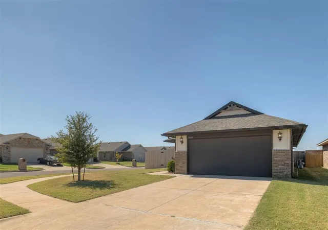Single family home for sale at 19601 Brookville Dr, Edmond, OK 73012 | MLS# 1251079