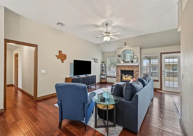 Photo 3 of Sale Pending at 1253 Misty Dr, Piedmont, OK 73078 | MLS# 1251082 | Listing updated on 2026-09-30