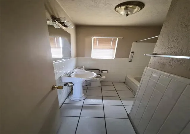 Photo 3 of Single family home for sale at 4917 NW Lindy Ave, Lawton, OK 73505 | MLS# 1251084 | Listing updated on 2026-09-28